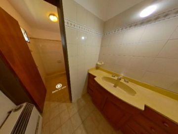 CASA EN CALLE OMBU 2374 BARRIO BIMACO