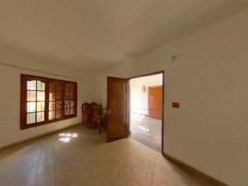 CASA EN CALLE OMBU 2374 BARRIO BIMACO