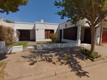 CASA EN CALLE OMBU 2374 BARRIO BIMACO