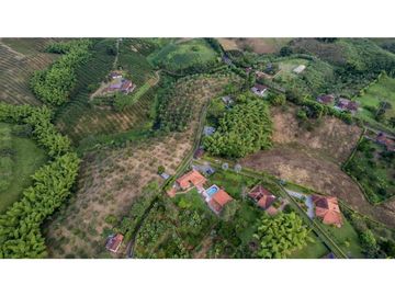 Se Vende o Permuta Hermosa Finca Vía Alcalá