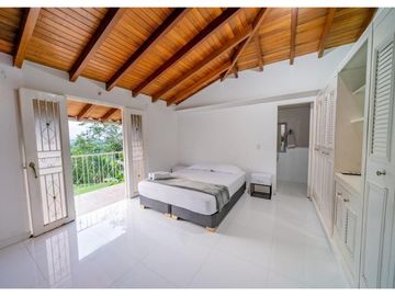 Se Vende o Permuta Hermosa Finca Vía Alcalá