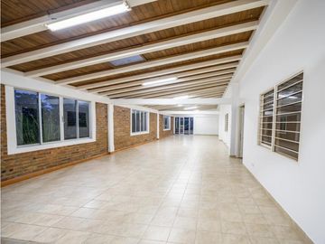 Se Vende o Permuta Hermosa Finca Vía Alcalá