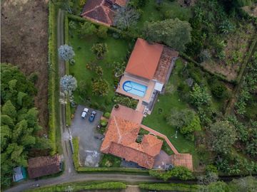 Se Vende o Permuta Hermosa Finca Vía Alcalá