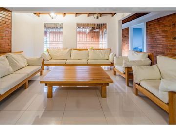 Se Vende o Permuta Hermosa Finca Vía Alcalá