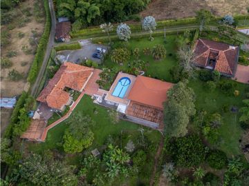 Se Vende o Permuta Hermosa Finca Vía Alcalá