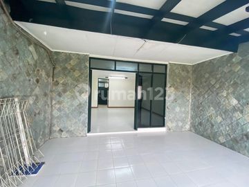 Disewakan Ruko 3 Lantai Depan Cinere Mall