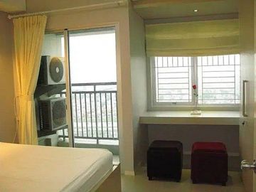 JUAL 1BR Good Condition Apartemen Cosmo Terrace lantai 32
