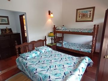 finca en venta en la mesa. Cod V3498