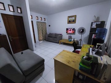 Rumah second terawat dalam komplek pondok melati