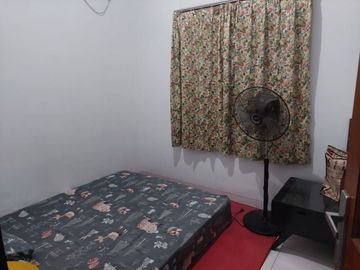 Rumah second terawat dalam komplek pondok melati