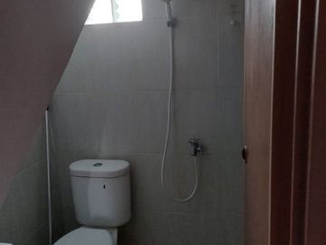 Rumah second terawat dalam komplek pondok melati