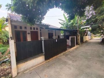 Rumah second terawat dalam komplek pondok melati