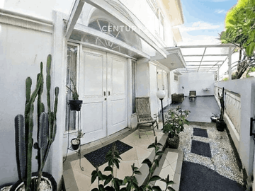 Dijual 2 Rumah Dlm Satu Kavling Siap Huni Dan Nyaman Lebak Bulus
