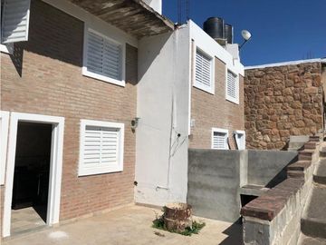 Venta casa + 2 duplex y bajada al rio - Villa Parque Siquiman