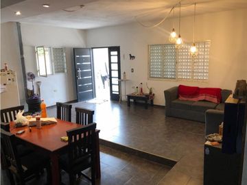 Venta casa + 2 duplex y bajada al rio - Villa Parque Siquiman