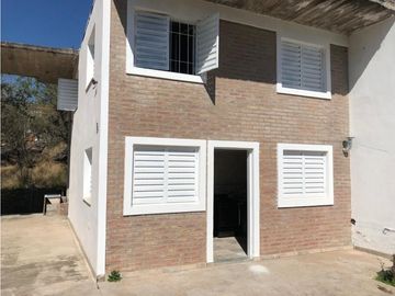 Venta casa + 2 duplex y bajada al rio - Villa Parque Siquiman