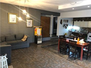 Venta casa + 2 duplex y bajada al rio - Villa Parque Siquiman