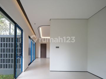 Rumah Modern Contemporary Design di Fresco Aria Foresta BSD