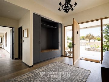 Casa en venta de 5 dorm. en Rinconada Los Andes