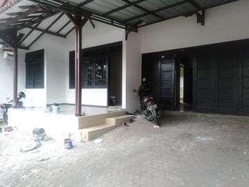 Rumah dijual dekat kampus di bantaran suhat lowokwaru kota Malang