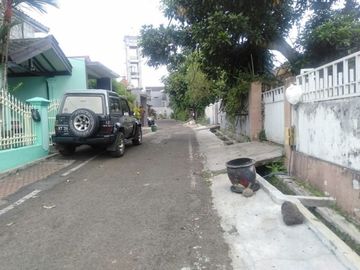 Rumah dijual dekat kampus di bantaran suhat lowokwaru kota Malang
