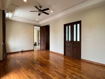 DIJUAL RUMAH di Jl GAHARU / CIPETE, JAKSEL