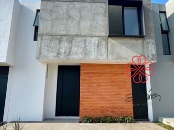 Casa Elbaínes 3 en Venta en Villa de Álvarez, Colima