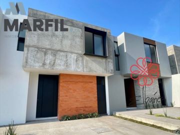 Casa Elbaínes 3 en Venta en Villa de Álvarez, Colima