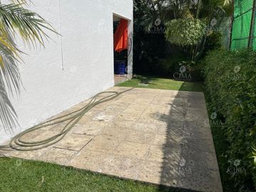 Venta casa en Fraccionamiento Lomas del Sol - V321