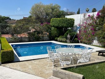 Venta casa en Fraccionamiento Lomas del Sol - V321