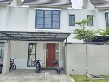 Rumah baru 2 lantai perumahan Grand Harvest cuman 1Man