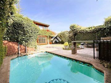 Oportunidad! Comisión Rebajada!! Casa venta 6D-3B Las Condes