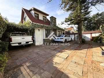 Oportunidad! Comisión Rebajada!! Casa venta 6D-3B Las Condes