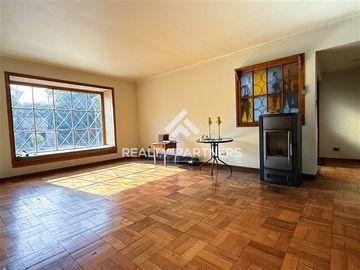 Oportunidad! Comisión Rebajada!! Casa venta 6D-3B Las Condes
