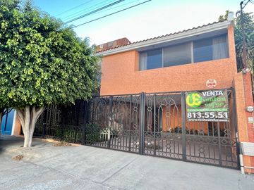CASA EN VENTA EN LOMAS 4a