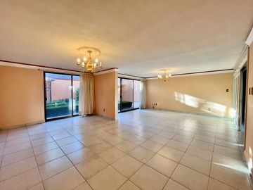 CASA EN VENTA EN LOMAS 4a