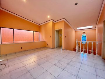 CASA EN VENTA EN LOMAS 4a