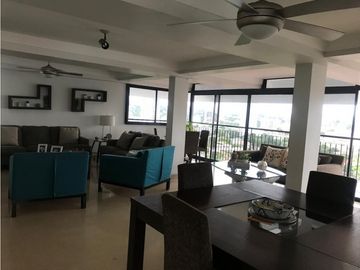 VENDO APARTAMENTO EL CARMEN