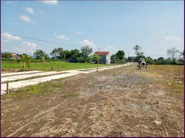 Kompleks Hunian Murah Pinggir Aspal