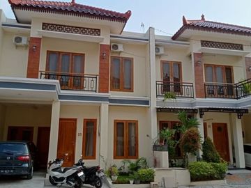 RUMAH SIAP HUNI 2 LANTAI DEKAT MALIOBORO