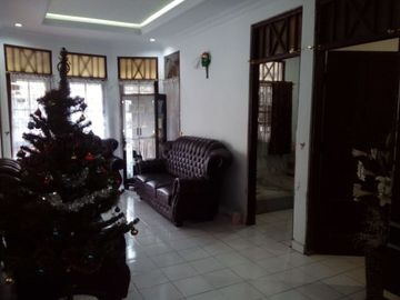 Rumah minimalis di kawasan perumahan di jalan palagan km 5