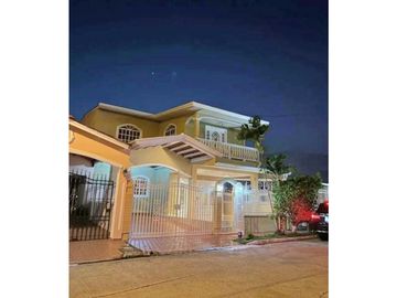 VENTA CASA DUPLEX - SAN ANTONIO - PANAMA