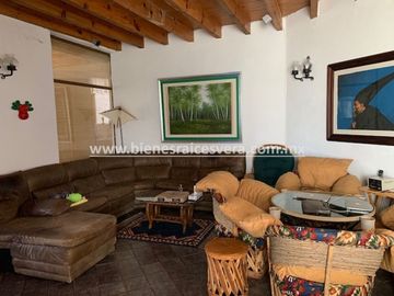 CASA EN VENTA  EN TEQUISQUIAPAN EN GRANJAS RESIDENCIALES. Amanda