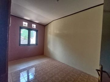 Rumah Murah Siap Huni 1 1/2 Lantai Di Taman Alamanda, Karangsatria.
