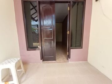 Rumah Murah Siap Huni 1 1/2 Lantai Di Taman Alamanda, Karangsatria.