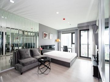 Rhythm Sukhumvit 36-38 Studio