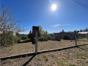 Lote en venta 702 m2, San Antonio de Arredondo. 3 cuadras del Rio.