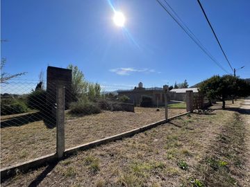 Lote en venta 702 m2, San Antonio de Arredondo. 3 cuadras del Rio.