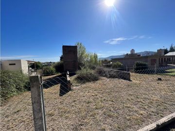 Lote en venta 702 m2, San Antonio de Arredondo. 3 cuadras del Rio.