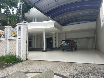xykyr.Rumah Besar Darmo Permai, Nol Jl Raya Cocok utk perkantoran